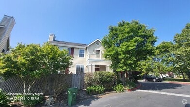 Building Photo - 2012 Chetwood Dr