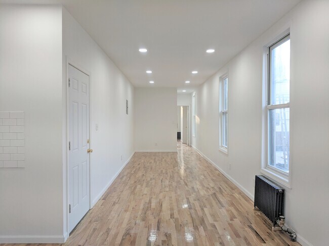 Foto del edificio - 68-11 62nd St