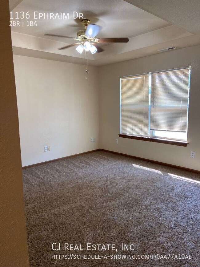 Building Photo - 1136 Ephraim Dr