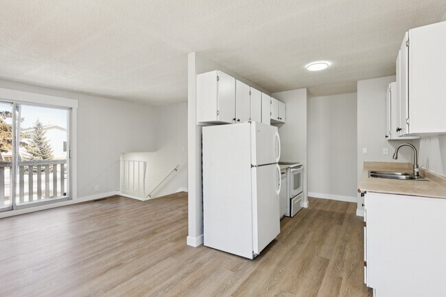 Photo du bâtiment - 4809-4852 52 St