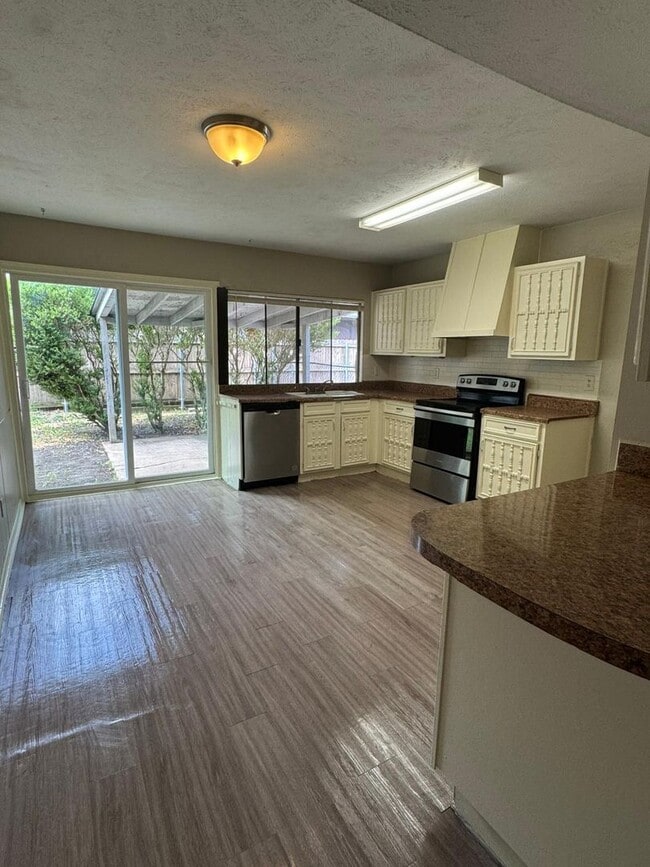 Building Photo - Location....Location....Location....