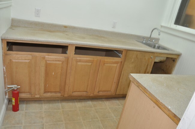 Kitchen - 1300 HAIGHT Apartments