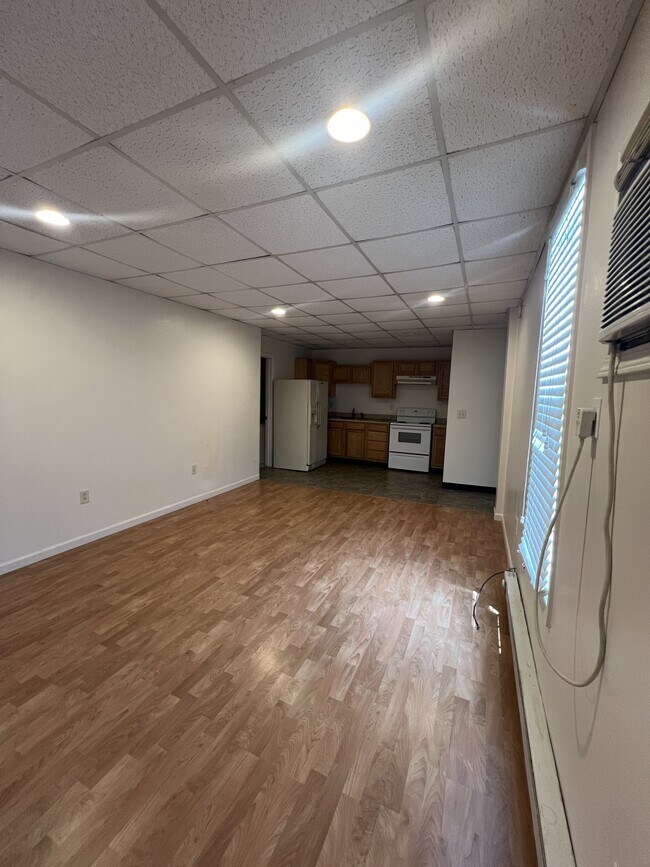 Foto del edificio - 204 E Cherry St