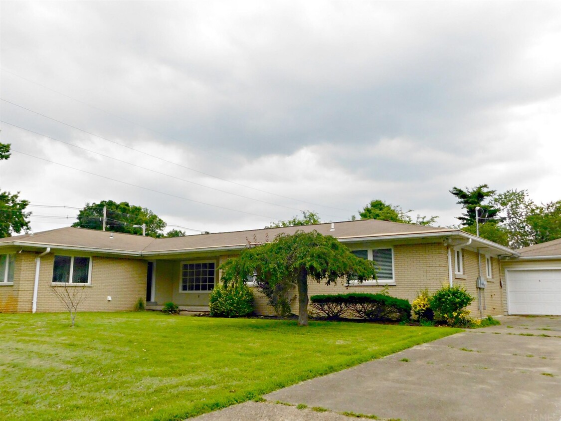 Primary Photo - 1004 Vann Ave