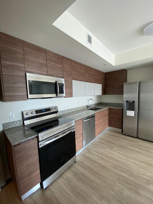 Foto principal - 56 SW 1st St