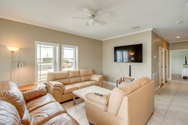 Foto del edificio - 210 W 2nd Ct