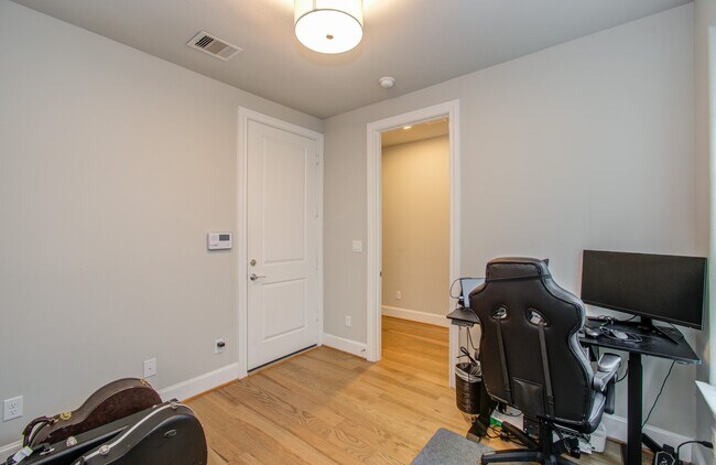 Foto del edificio - 4047 Leeland St