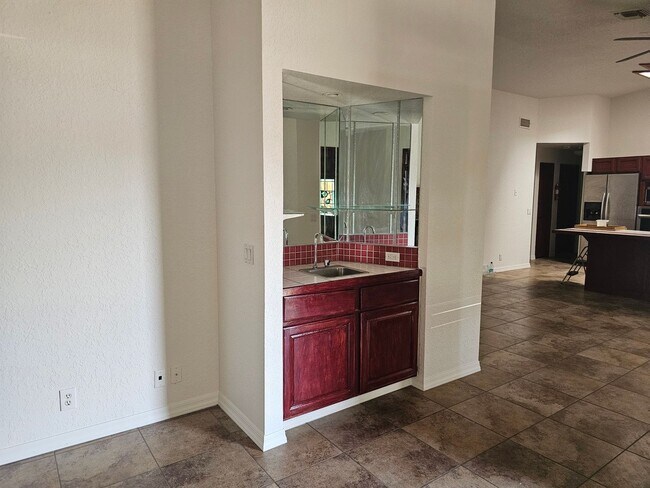 Foto del edificio - Unfurnished Long Term Pool & Large Casita