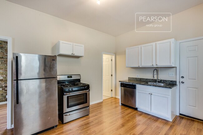 Foto del edificio - 1479 W Huron St