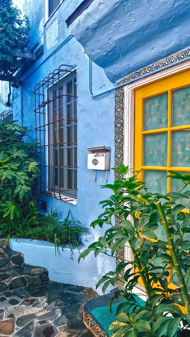 Foto del edificio - 3951 Melrose Ave
