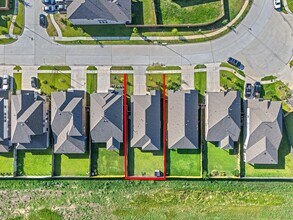 Building Photo - 8210 Vida Costa Dr