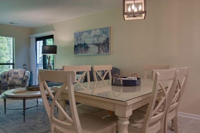 Building Photo - 10 Dune House Ln