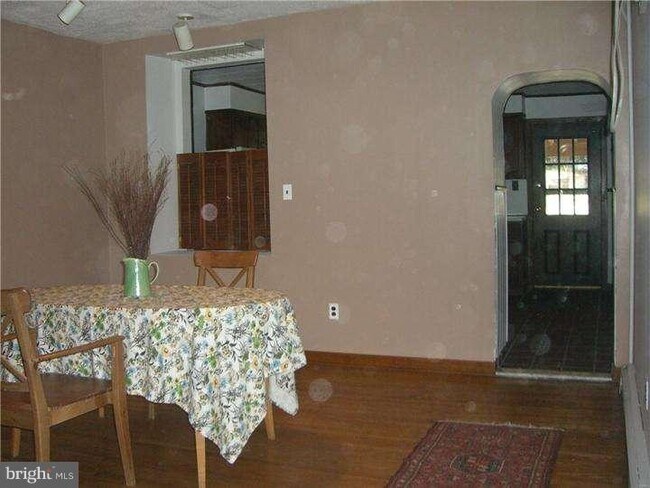 Foto del edificio - 4737 Smick St