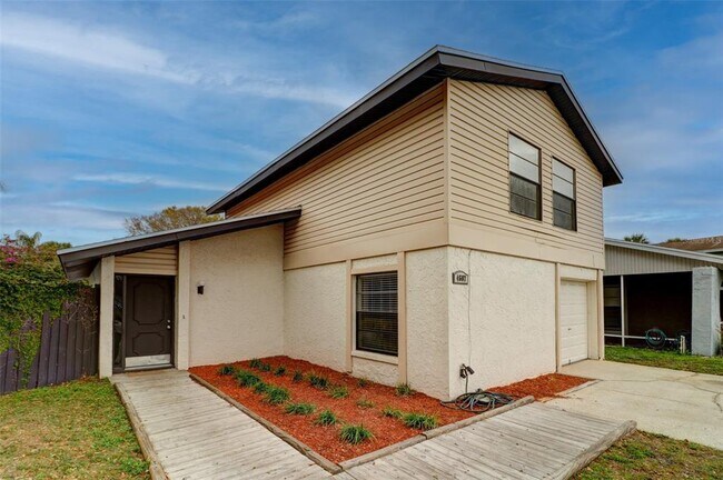 Foto del edificio - 4607 Grove Point Dr