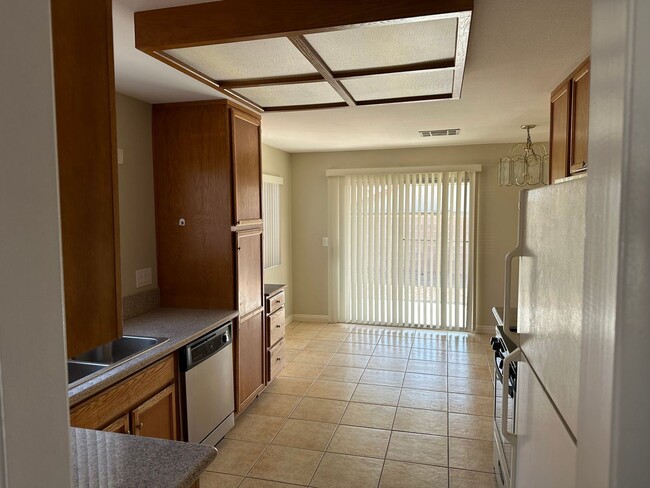 Building Photo - 2 br, 2 bath House - 4678 Denwood Dr.