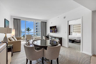 Building Photo - 4385 Collins Ave