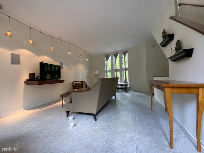 Foto del edificio - 4700 Ellsworth Ave