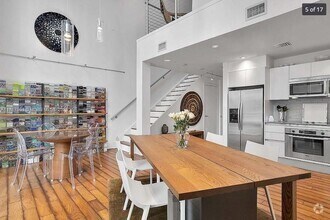 Building Photo - 1050 Brickell Ave