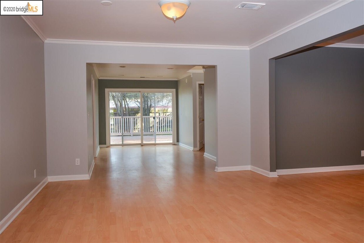 Primary Photo - 1462 Kimball Ct