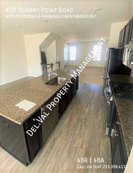 Foto del edificio - Newer 4-BD, 3.5-BTH 3-Story Condo Townhous...