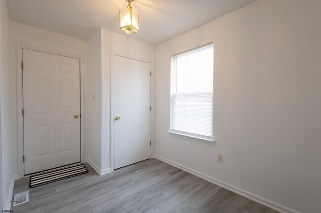 Foto del edificio - 4 Millard Ave