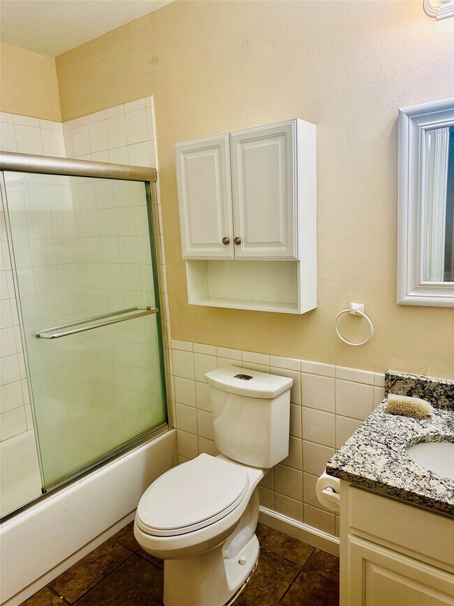 Foto del edificio - 25330 Barmby Dr