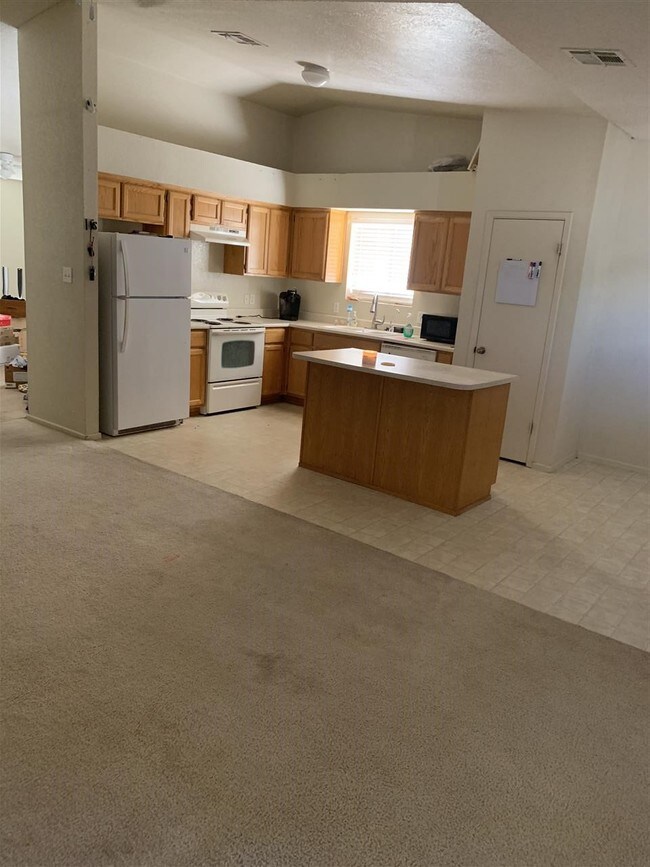 Foto del edificio - 4382 S Boxwood Ave