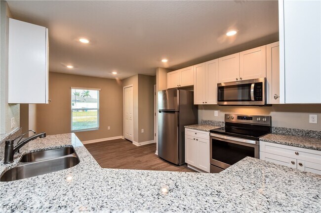 Foto del edificio - 1305 NE 34th Ln