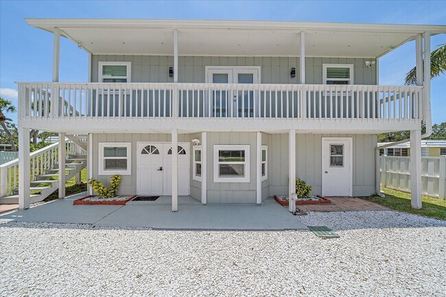 Building Photo - Driftwood Guest House