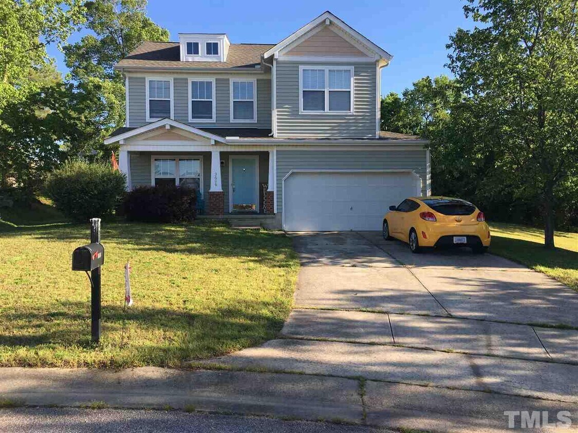 Foto principal - 3616 Deering Dr