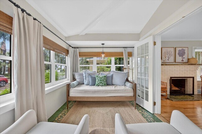 Foto del edificio - 221 13TH Ave