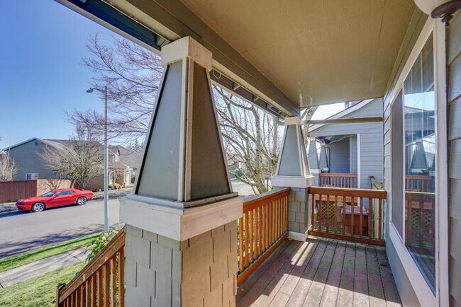 Building Photo - BEAUTIFUL FOUR BEDROOM IN CAMAS