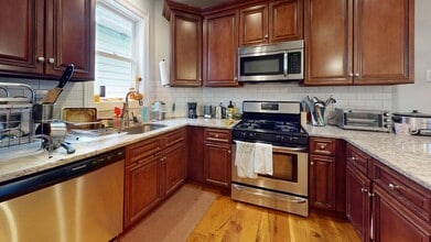 Building Photo - 63 Mechanic St