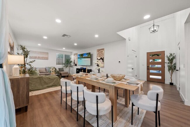 Foto del edificio - 1676 Raynell Way