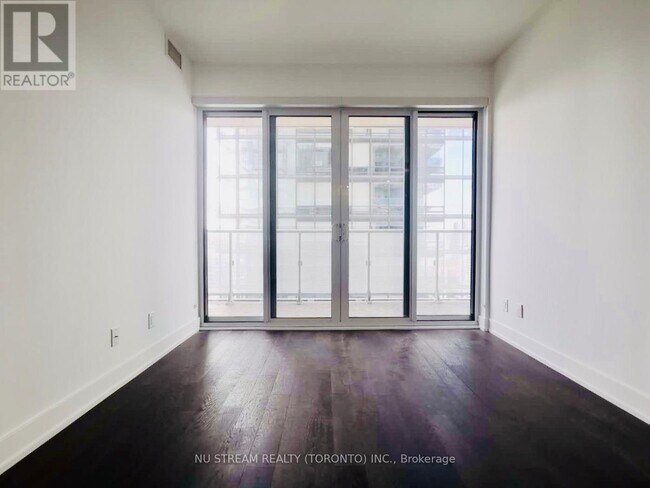 Building Photo - 7 Grenville St