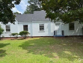 Building Photo - 207 Greenwood Ave