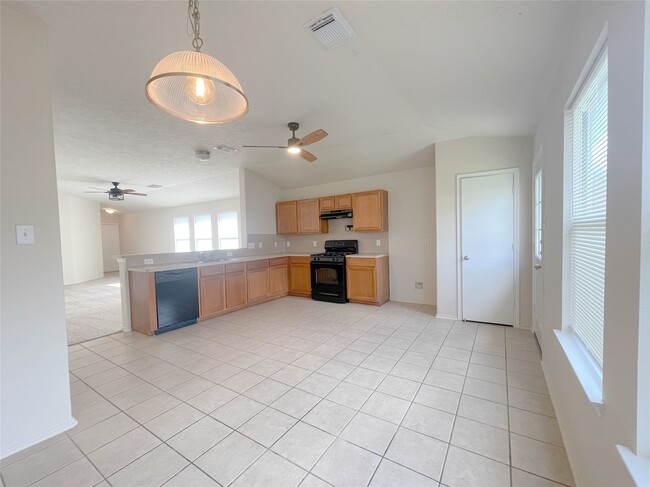 Building Photo - 20823 Dewberry Creek Ln