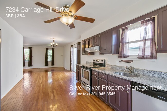 Building Photo - 7234 Carriage Hill Dr