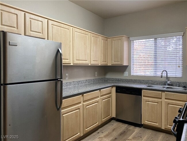 Building Photo - 5250 S Rainbow Blvd