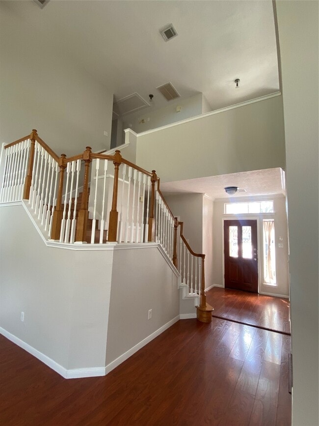 Building Photo - 2111 Emerald Cove Dr