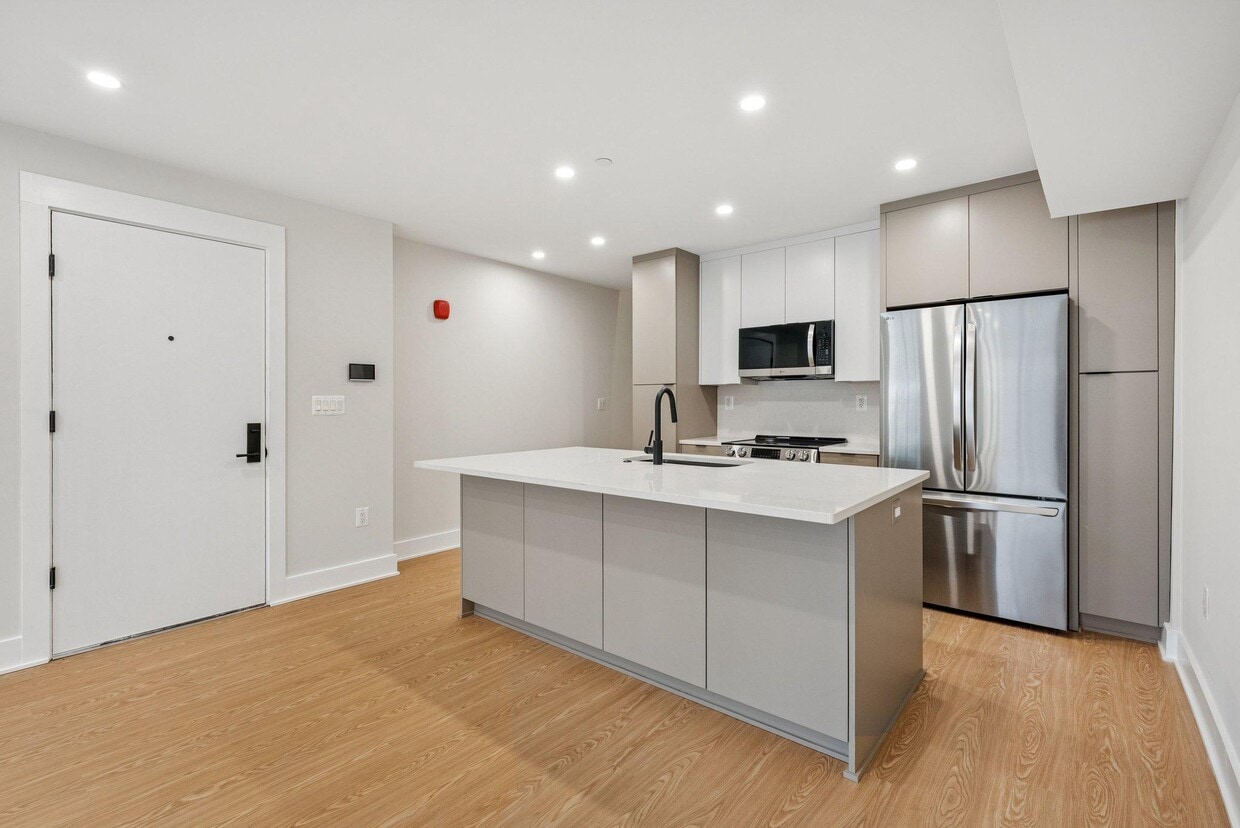 Photo - 2134 Wisconsin Ave NW (Washington, DC)