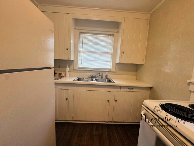 Foto del edificio - 7203 Porcher Dr