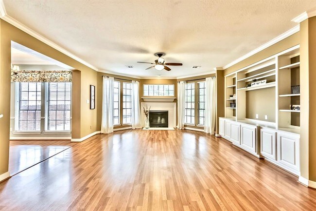 Foto del edificio - 1314 Azalea Bend