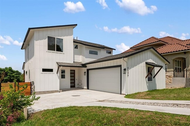 Building Photo - 1404 E Applegate Dr