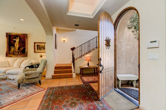 Building Photo - 2 br, 3 bath House - 236 S Montgomery St