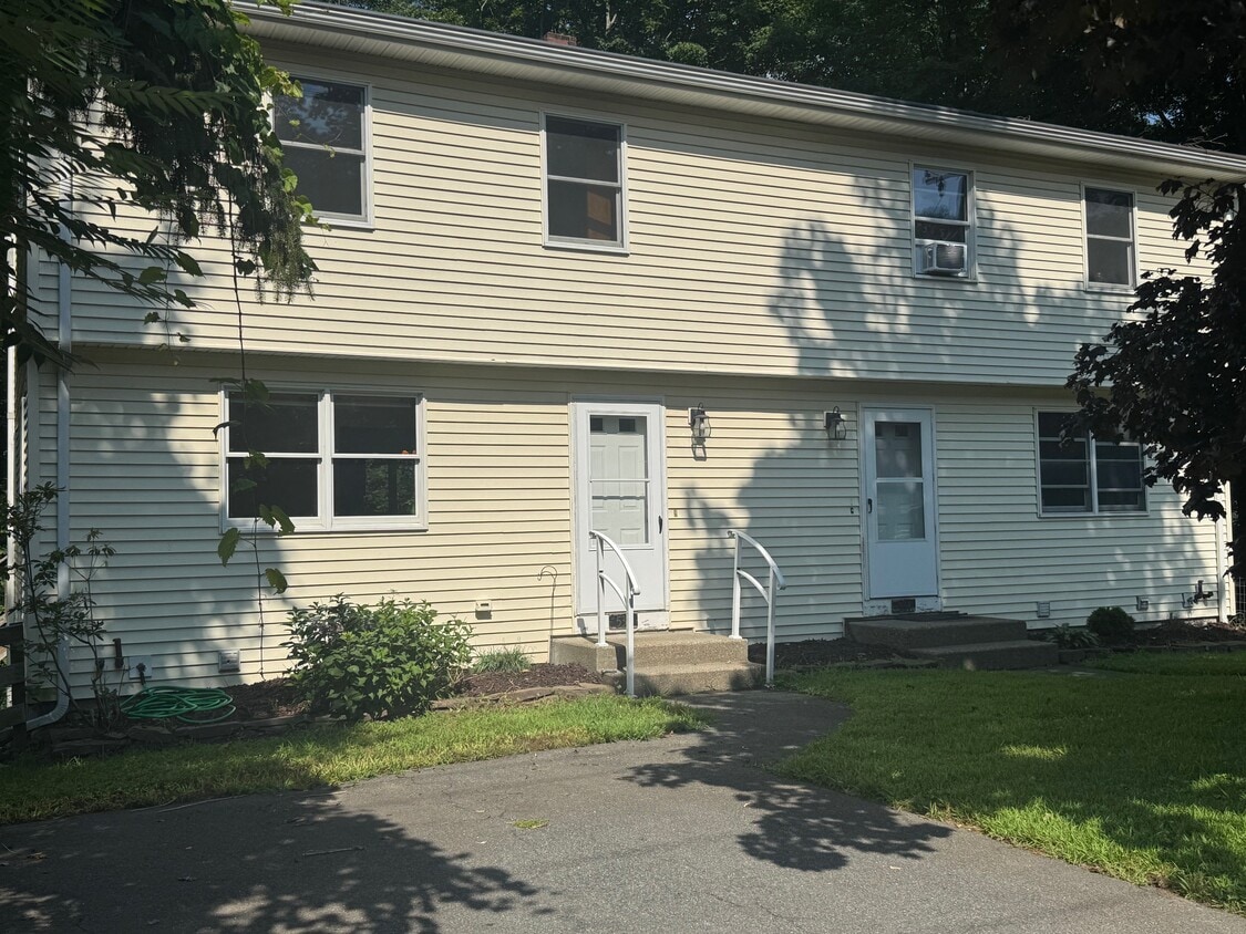 Building Photo - 534 Turners Falls Rd