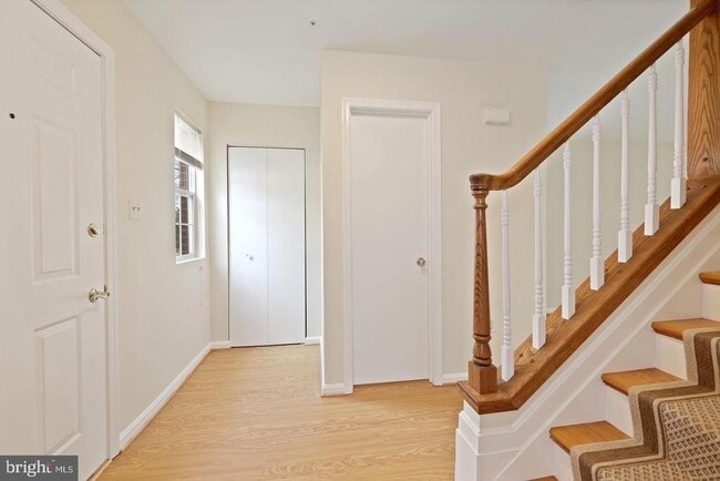 Foto del edificio - 15435 Reprise Terrace