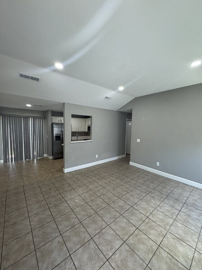 Foto del edificio - 2729 Lenox Ct