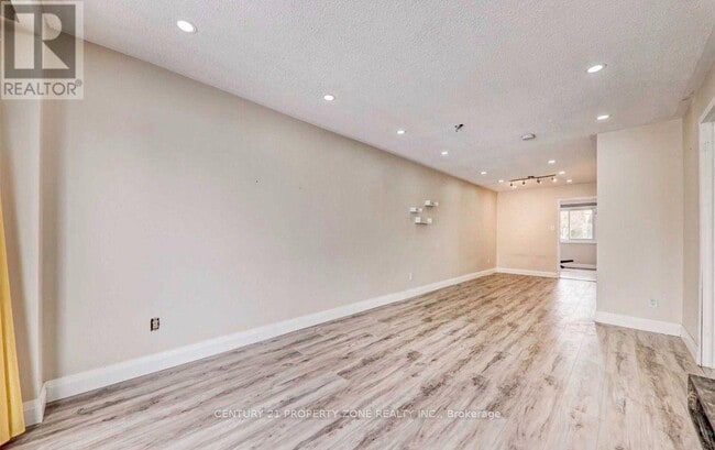 Building Photo - 346 Montego Rd