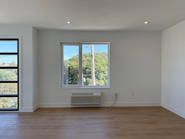 Foto del edificio - 3309 Liberty Ave